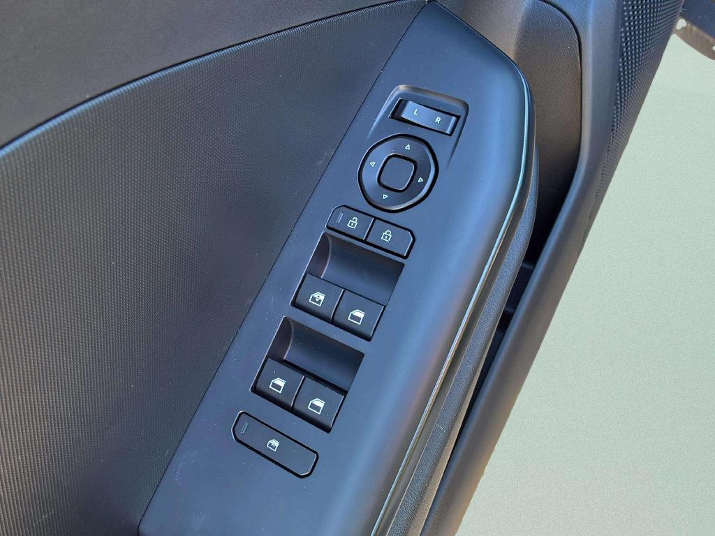 Used 2026 Kia K4 FWD image 37