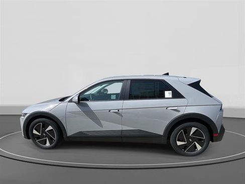 New 2026 Hyundai Ioniq 5 SEL RWD image 5