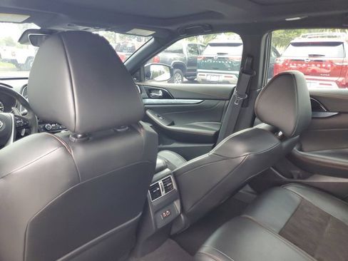 Used 2023 Nissan Maxima SR w/ Sport Mat Group image 8