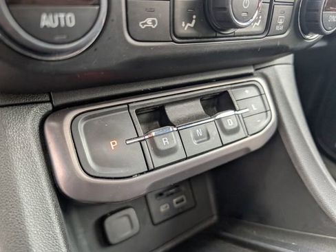 Used 2023 GMC Acadia AT4 w/ Technology Package AWD/4WD image 23