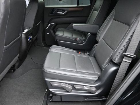 Used 2025 GMC Yukon Denali image 12