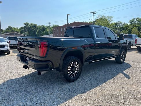 Used 2024 GMC Sierra 2500 Denali Ultimate image 8