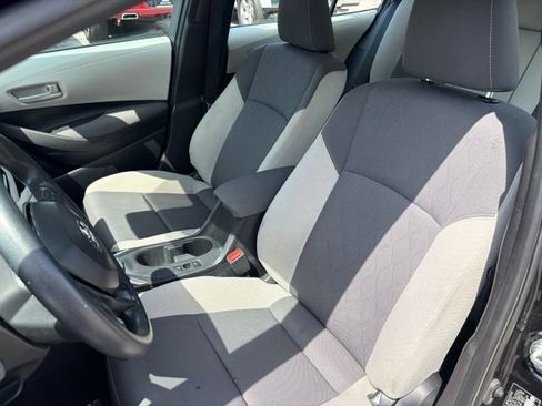 Used 2025 Toyota Corolla LE FWD image 15
