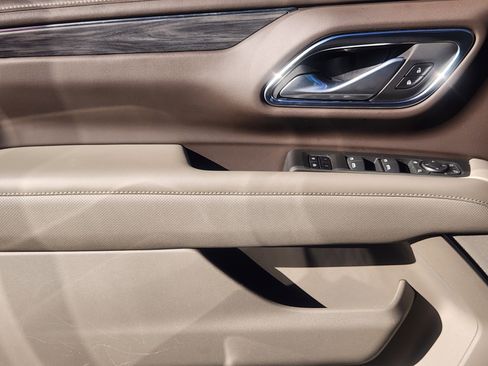 Certified 2022 GMC Yukon SLT w/ SLT Luxury Package image 25