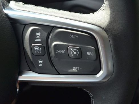 New 2026 Jeep Wrangler Unlimited Sahara AWD/4WD image 18
