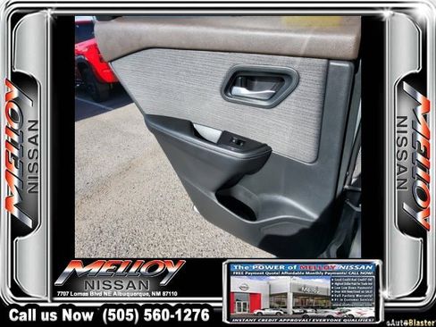 Used 2023 Nissan Rogue SV image 12