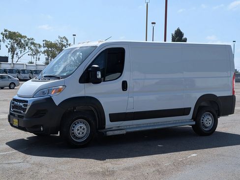 Used 2025 RAM ProMaster 2500 w/ U-Haul Equipment Group FWD image 3