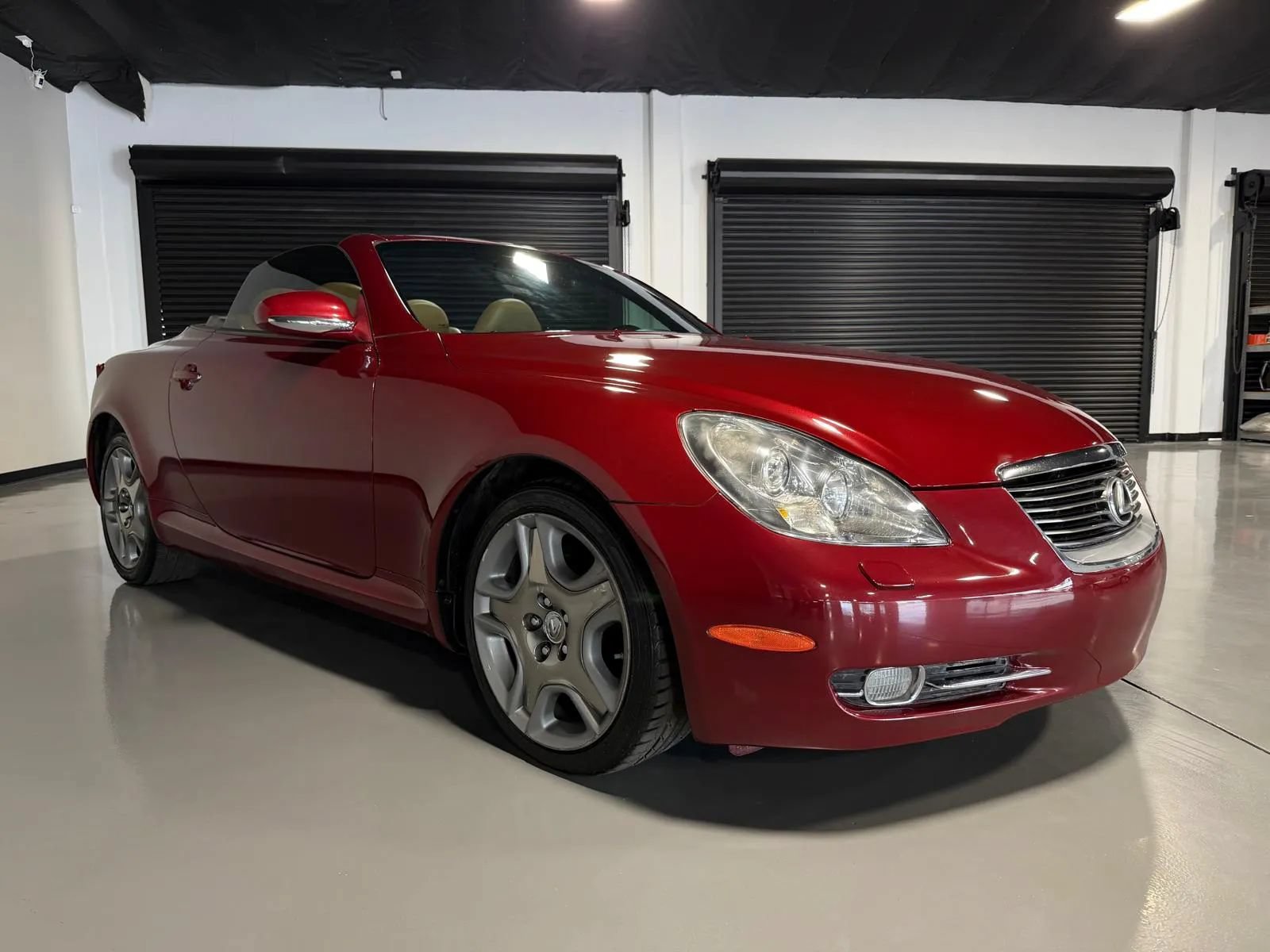 Used 2007 Lexus SC 430 Convertible w/ Preferred Accessory Pkg RWD image 3