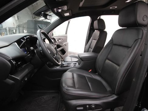 Used 2023 Chevrolet Traverse RS w/ LPO, Floor Liner Package AWD/4WD image 13