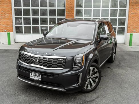 Used 2020 Kia Telluride S AWD/4WD image 2