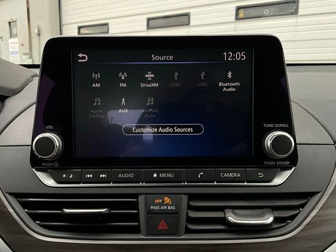 Used 2025 Nissan Altima 2.5 SV image 29