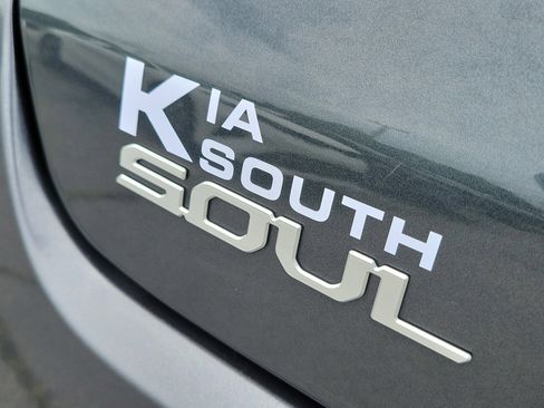 Used 2024 Kia Soul LX w/ Option Group 015 FWD image 8