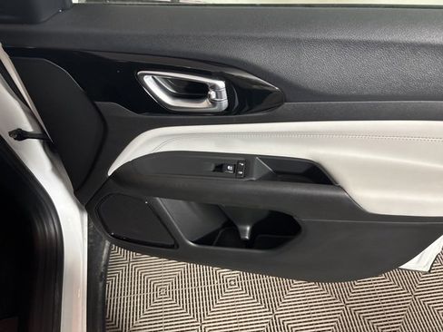 New 2026 Jeep Compass Limited image 23