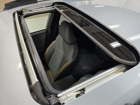 Used 2024 Subaru Crosstrek 2.5i Sport image 3