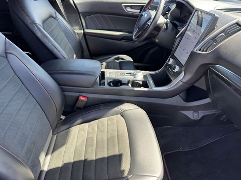 Used 2024 Ford Edge ST-Line image 8