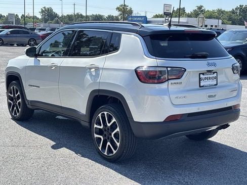 Used 2018 Jeep Compass Limited w/ Navigation Group AWD/4WD image 10