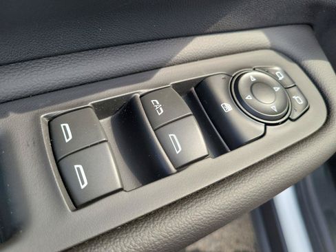 Used 2023 GMC Terrain SLE w/ Driver Convenience Package FWD image 20