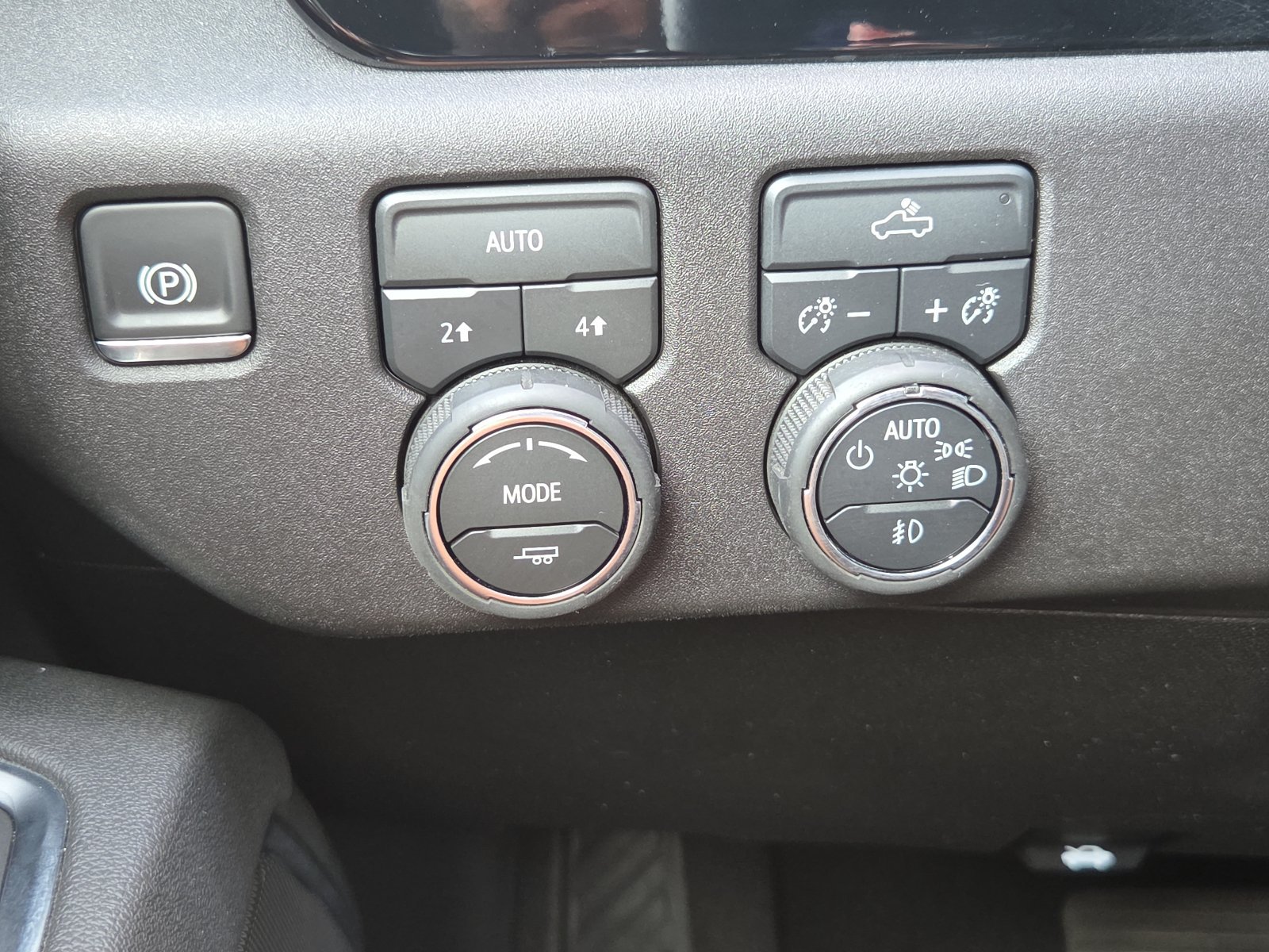 Used 2026 Chevrolet Silverado 1500 RST AWD/4WD image 22