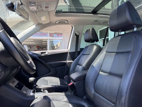 Used 2017 Volkswagen Tiguan Sport AWD/4WD image 21