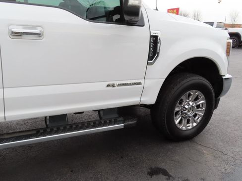 Used 2018 Ford F250 XLT w/ XLT Premium Package image 24