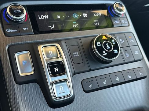 Used 2025 Hyundai Palisade Calligraphy image 21