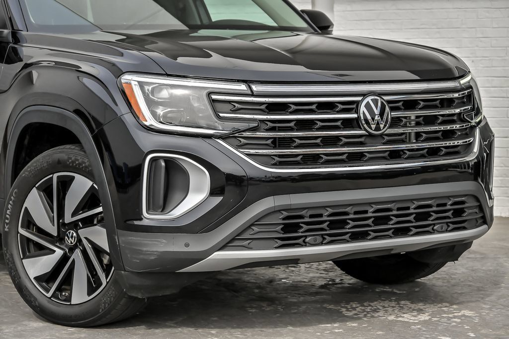 Used 2024 Volkswagen Atlas SE FWD image 3