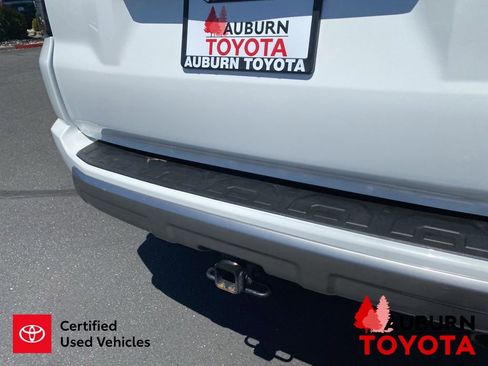 Certified 2024 Toyota 4Runner TRD Off-Road Premium w/ Moonroof Package AWD/4WD image 12