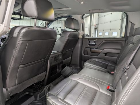 Used 2018 GMC Sierra 2500 Denali image 19
