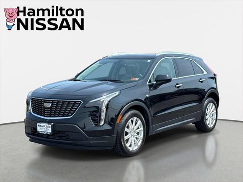 Used 2019 Cadillac XT4 Luxury w/ Cold Weather Package FWD image 5