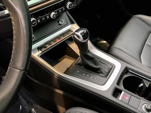 Certified 2023 Audi Q3 2.0T Premium w/ Convenience Package AWD/4WD image 17