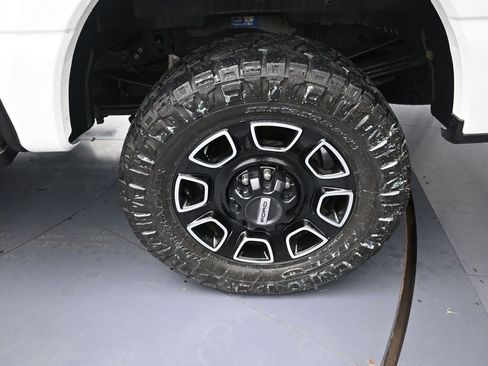 Used 2024 Ford F250 Platinum image 23