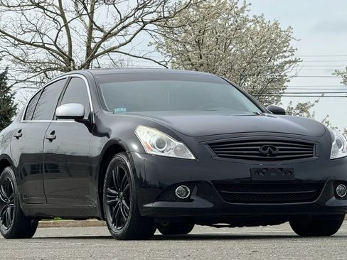 Used 2013 INFINITI G37 x Sedan w/ Premium Pkg AWD/4WD image 1