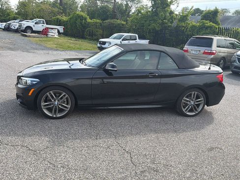 Used 2018 BMW 230i Convertible RWD image 1
