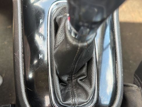 Used 2019 Buick Encore Essence AWD/4WD image 13