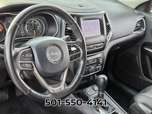 Used 2021 Jeep Cherokee Latitude Lux FWD image 10