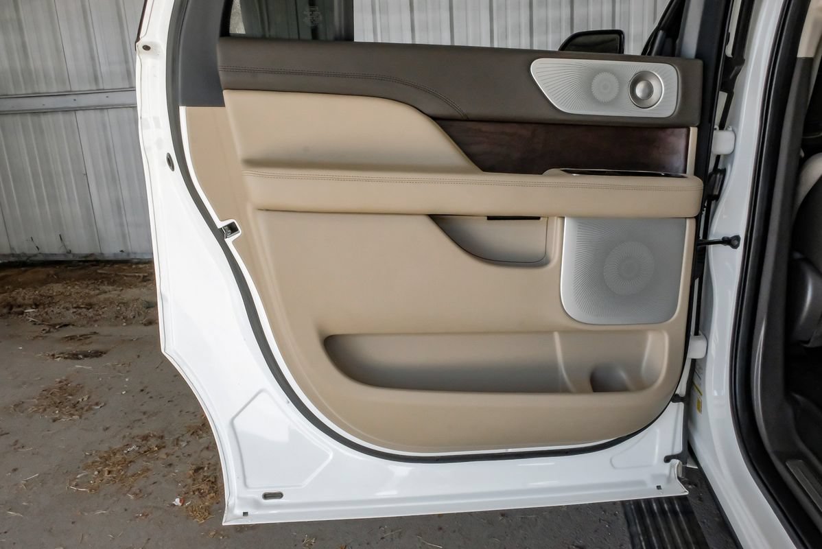 Used 2023 Lincoln Navigator L Reserve AWD/4WD image 47