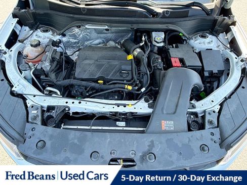 Used 2025 Chevrolet Trax LT FWD image 36