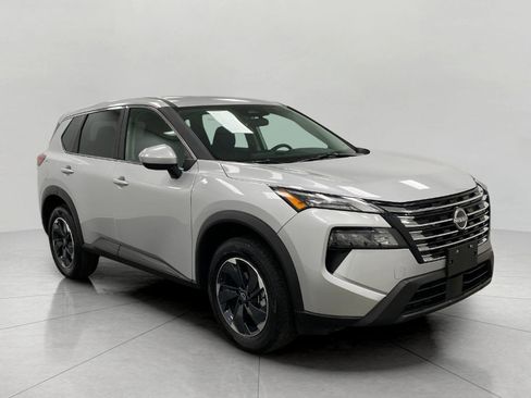 Certified 2025 Nissan Rogue SV image 1