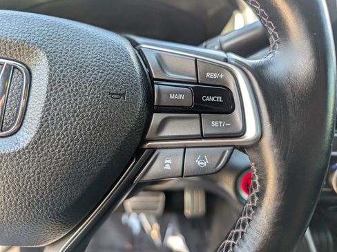 Used 2018 Honda Accord Sport image 22