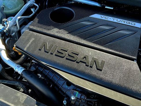 Used 2025 Nissan Rogue SV image 29