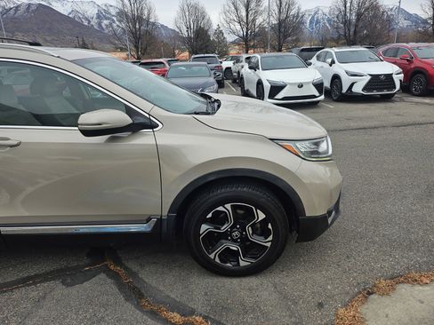 Used 2017 Honda CR-V Touring image 10