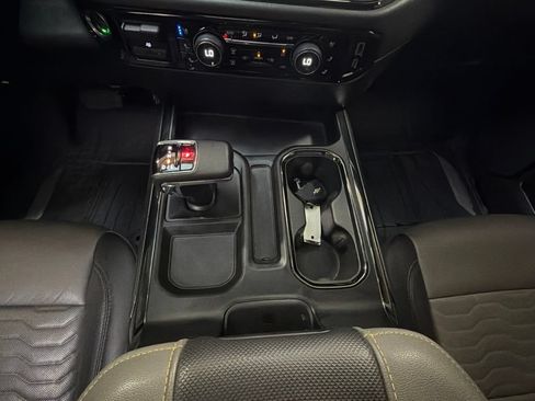 Used 2024 Chevrolet Silverado 1500 ZR2 w/ Technology Package AWD/4WD image 20