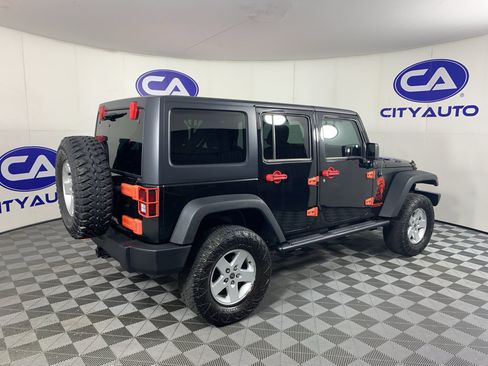 Used 2017 Jeep Wrangler Unlimited Sport AWD/4WD image 3