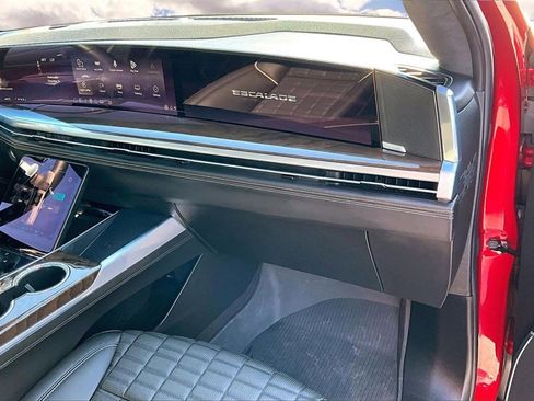 Certified 2025 Cadillac Escalade Sport Platinum w/ LPO, Floor Liner Package image 27