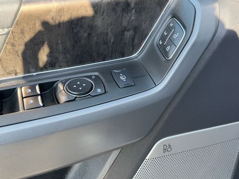 Used 2024 Ford F250 Lariat image 28