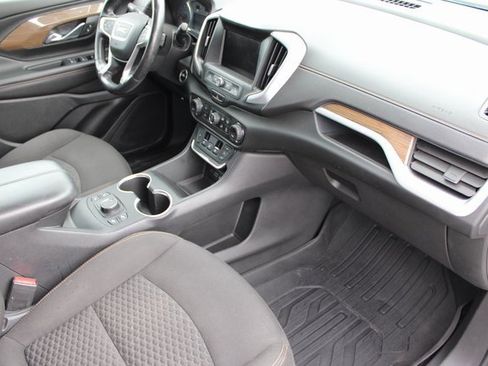 Used 2020 GMC Terrain SLE w/ Driver Convenience Package image 19