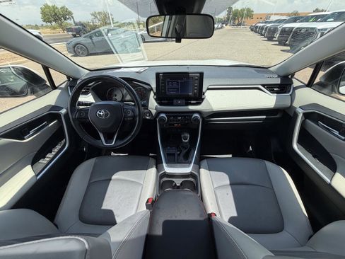 Used 2019 Toyota RAV4 XLE Premium w/ Carpet Mat Package FWD image 23