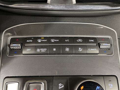 Used 2022 Hyundai Santa Fe Blue image 24