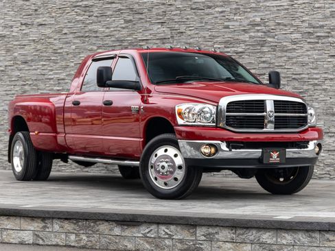 Used 2007 Dodge Ram 3500 Truck SLT w/ Light Group image 1
