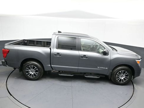 Used 2024 Nissan Titan SV w/ SV Convenience Package image 34